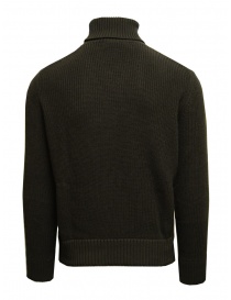 Ballantyne Raw Diamond brown, camel, white turtleneck sweater