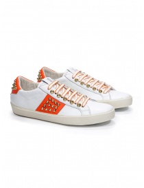 Calzature donna online: Leather Crown STUDLIGHT sneakers borchiate bianche e arancioni