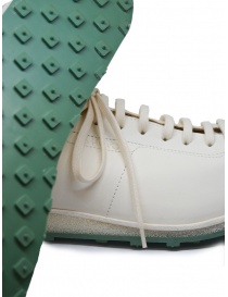 Shoto sneakers in pelle di cavallo bianche con suola turchese