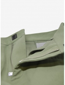 Monobi pantaloni verde salvia con cerniere sulle tasche acquista online