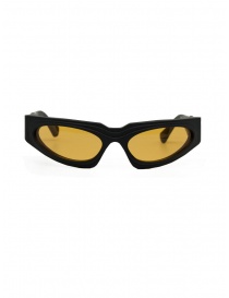 Glasses online: Kuboraum E21 BM matte black wraparound glasses with ochre lenses
